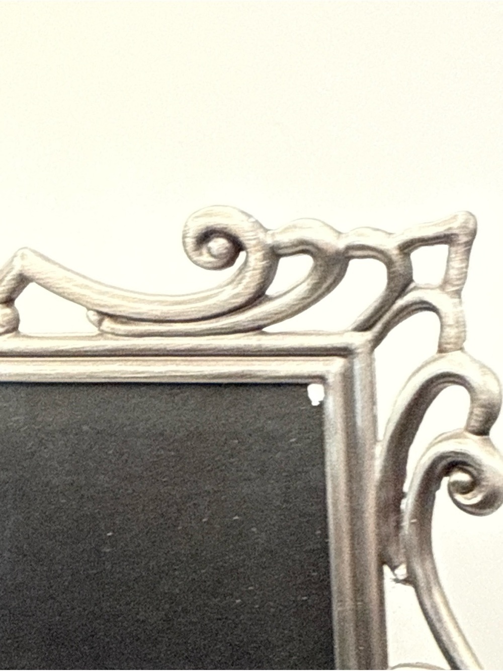Vintage 8x10 Photo Ornate Scroll Silver Metal Picture Frame Weston Taiwan - Picture 8 of 13